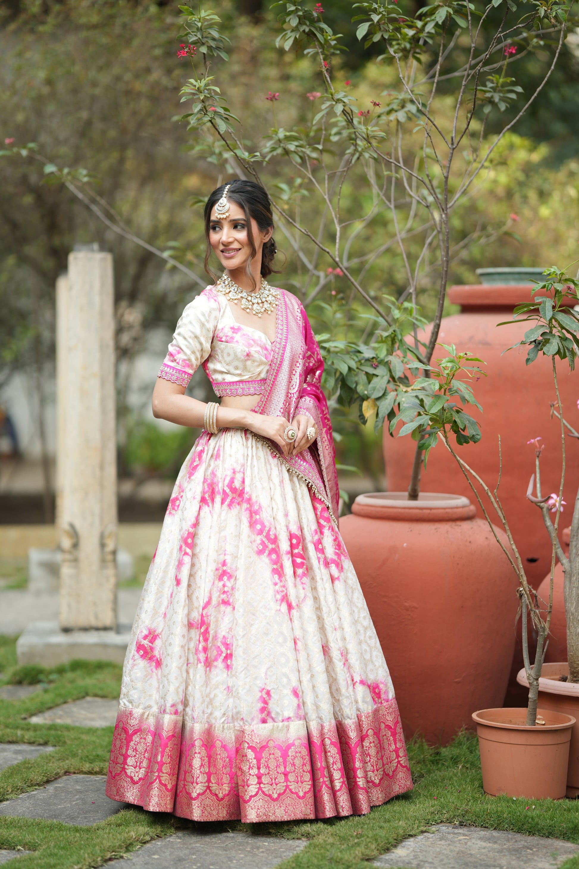 Heritage Hues Banarasi Tie-Dye Lehenga ? A Regal Fusion of Tradition & Style
