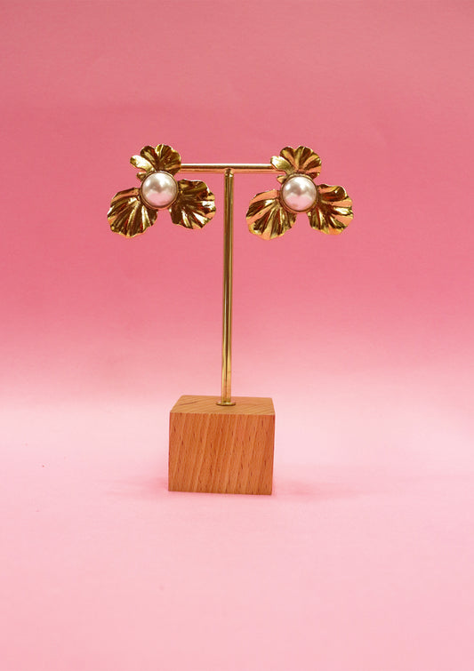 Golden Flower Pearl Earrings
